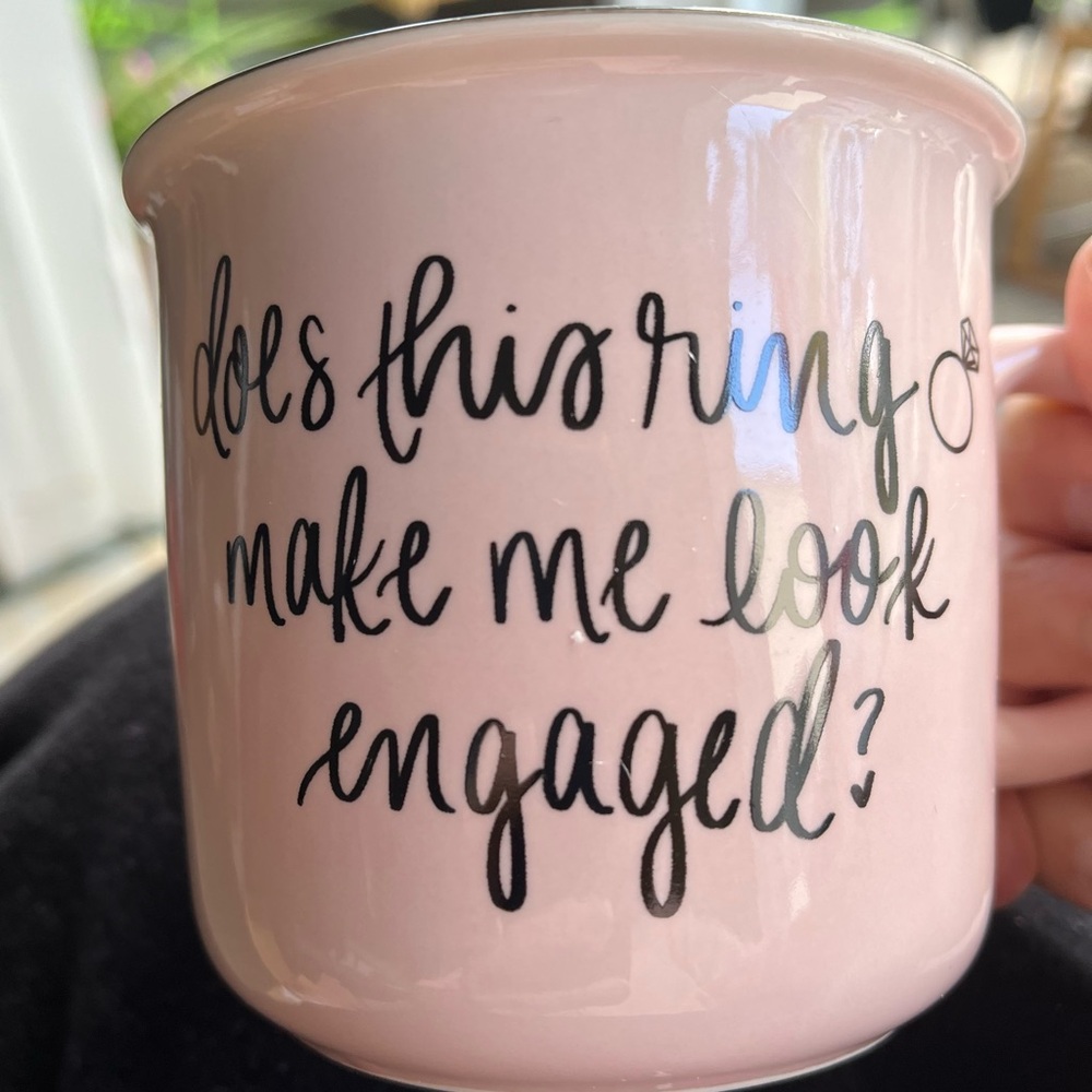 Sweet Water Decor Does This Ring Make Me Look Engaged Mug | 16oz Brand New